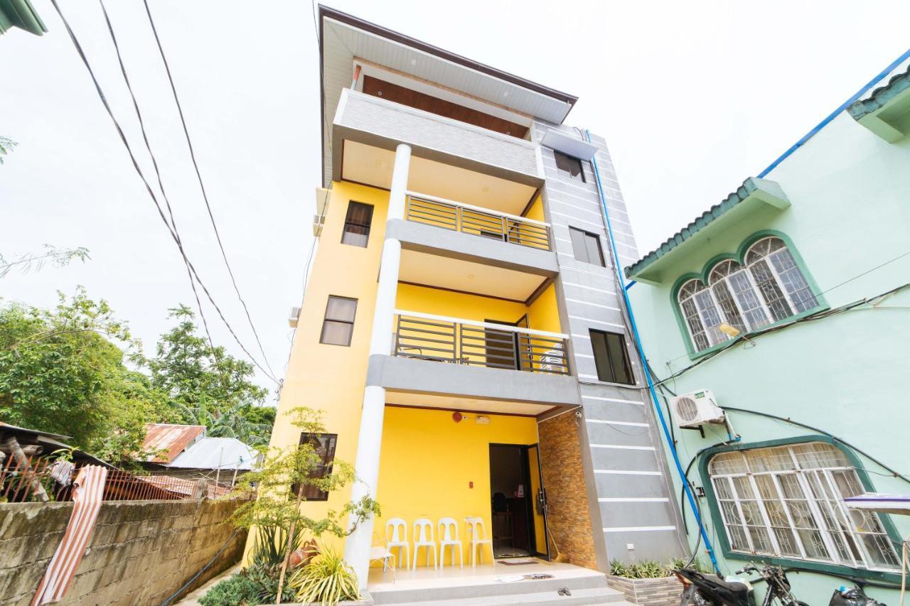 Reddoorz @ D Maagma Street Hotel Kalibo Exterior photo
